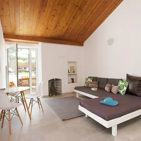 Villa In Albufeira Near Praia Da Oura Beach 别墅 阿尔布费拉