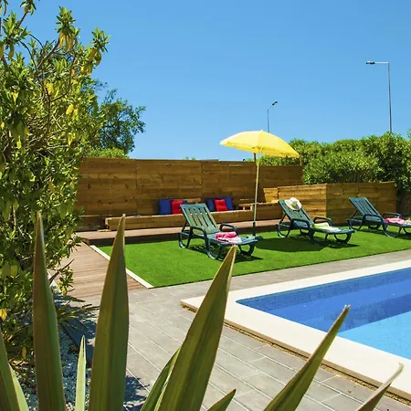 Villa In Albufeira Near Praia Da Oura Beach